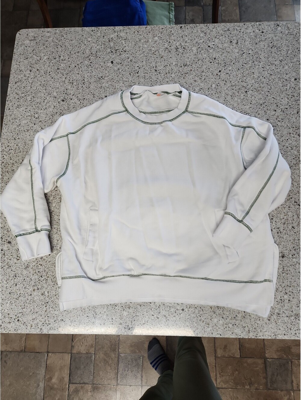 Sweatshirt